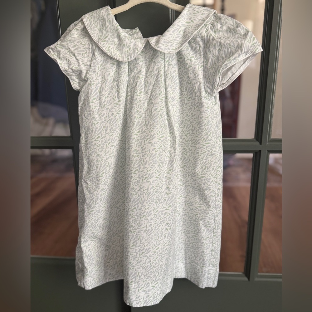 Floral Patterned Dress with Peter Pan Collar (Lila and Hayes)
